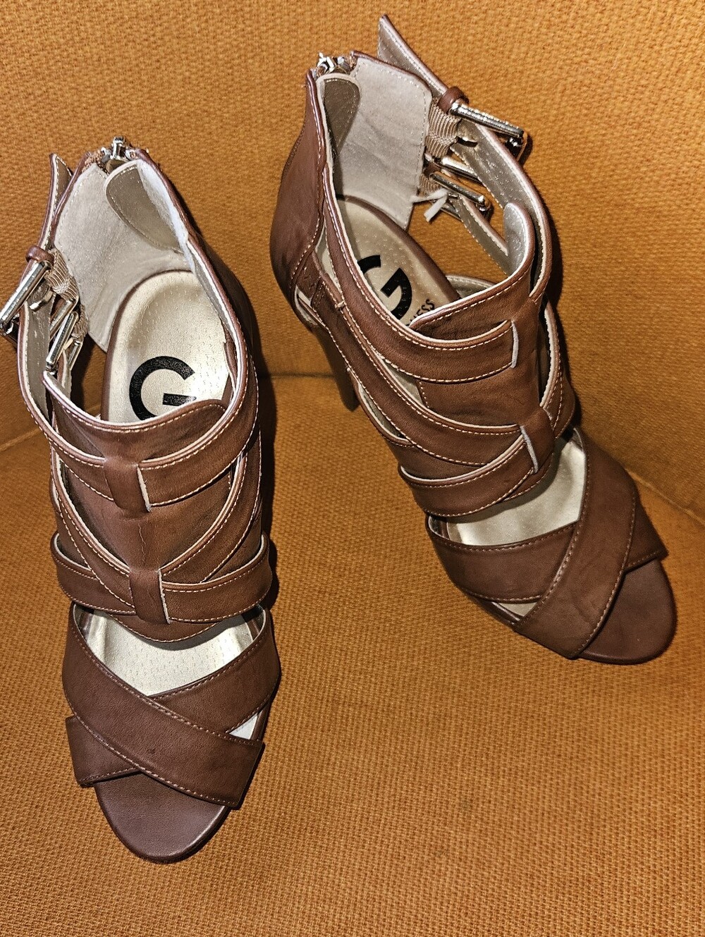 G BY GUESS Brown Women’s Strappy High Heel Sandals Sz 7M - Picture 3 of 10